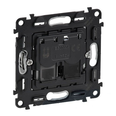 Valena IN'MATIC. Информационная розетка комбинированная RJ11/RJ45 Кат.6 UTP